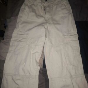 Women's H&M Cream Cargo Pants